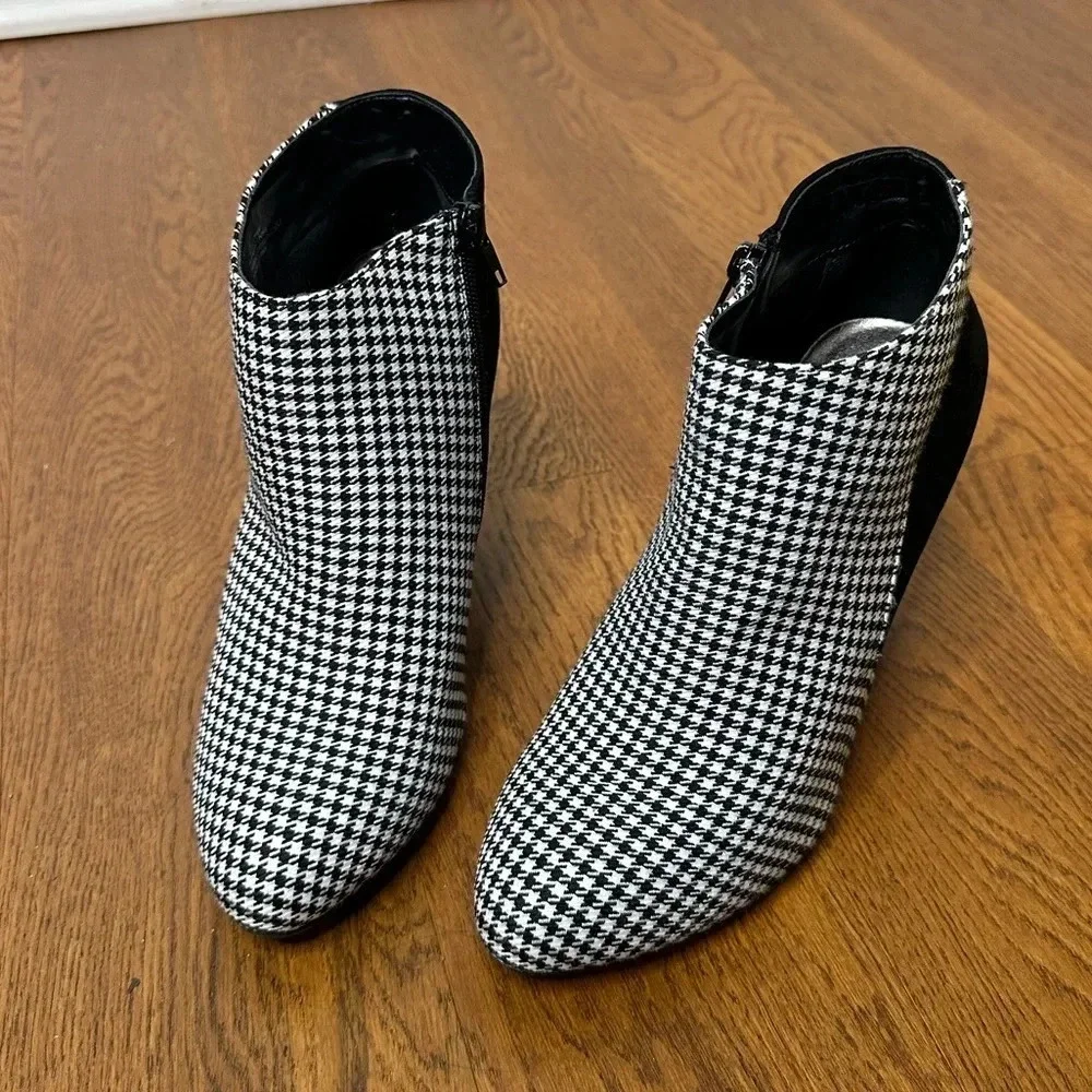 Madden Girl Zumba Wedge Women’s Ankle Booties Size‎ 10